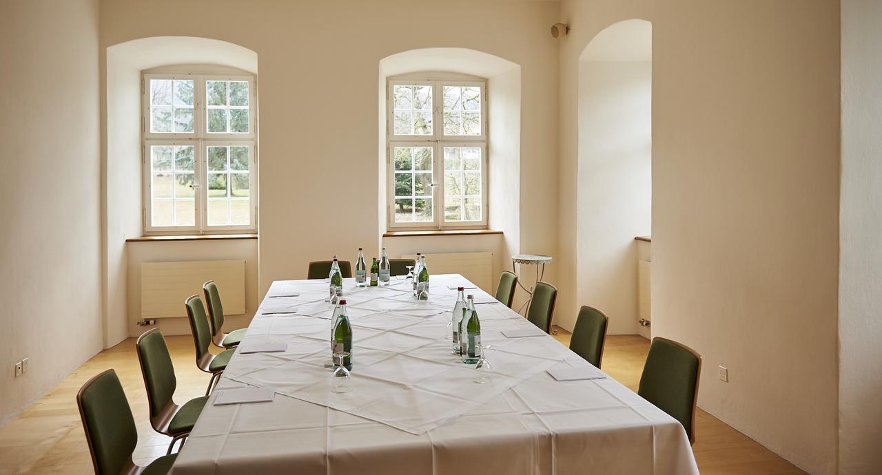 Klosterhotel Kreuz Mariastein Екстер'єр фото