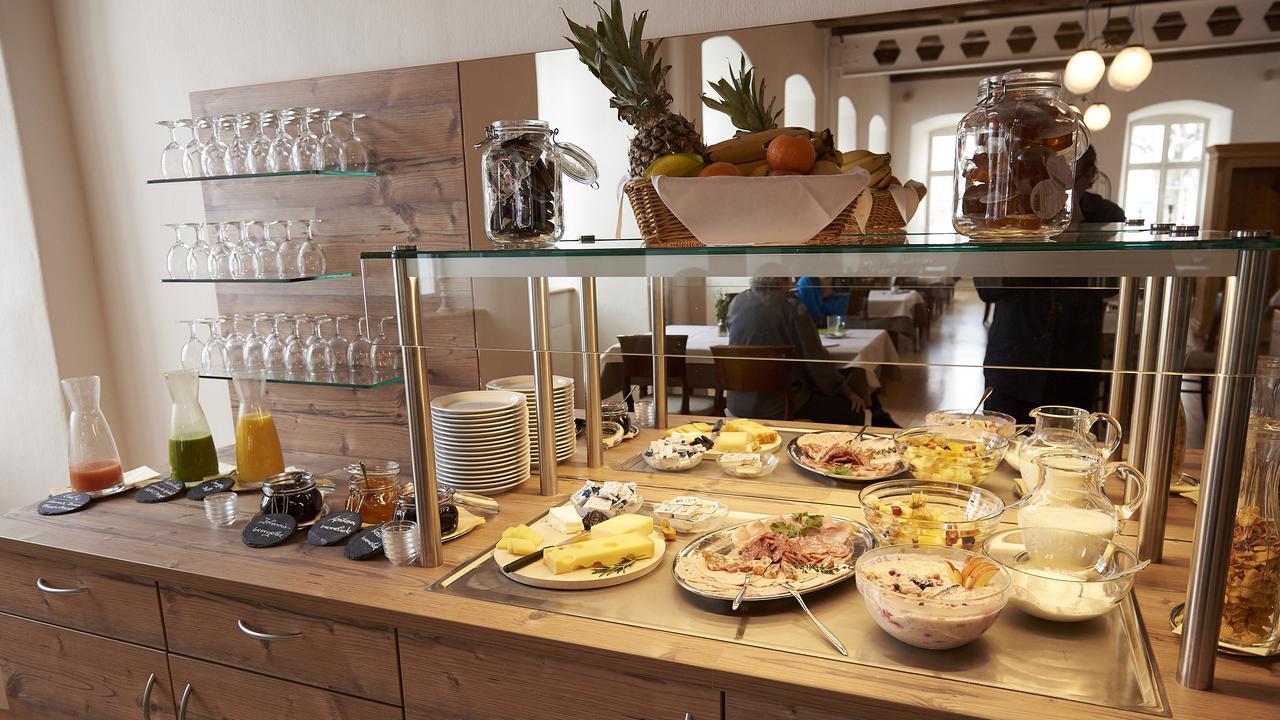 Klosterhotel Kreuz Mariastein Екстер'єр фото